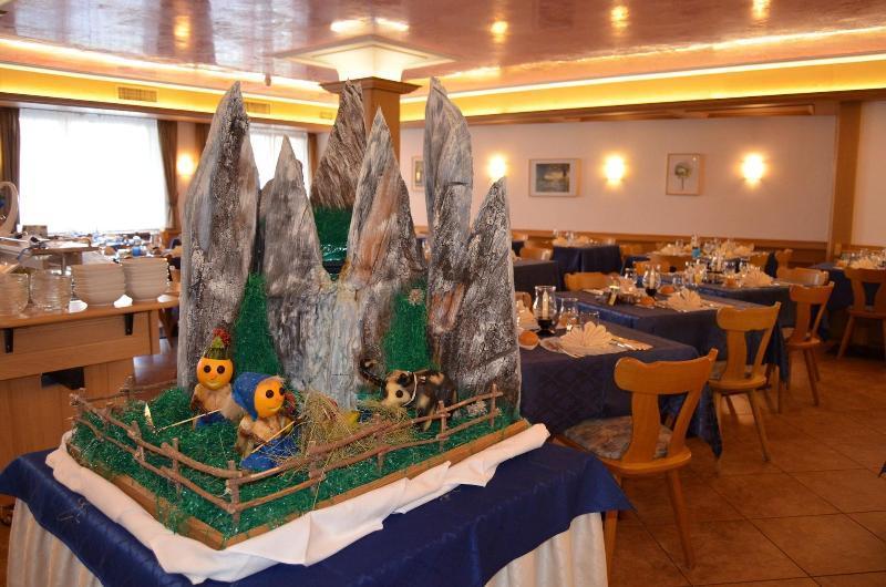 Hotel Ladina كامبيتيلو دي فاسا المظهر الخارجي الصورة